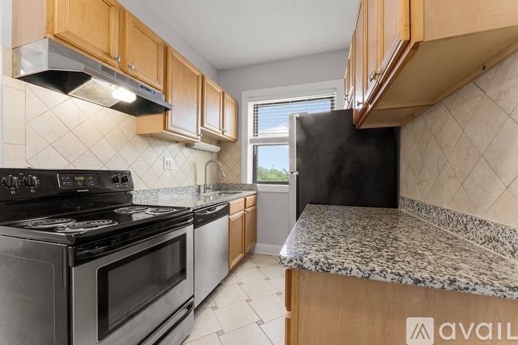 Chicago Apartment: 4520 N Clarendon Ave