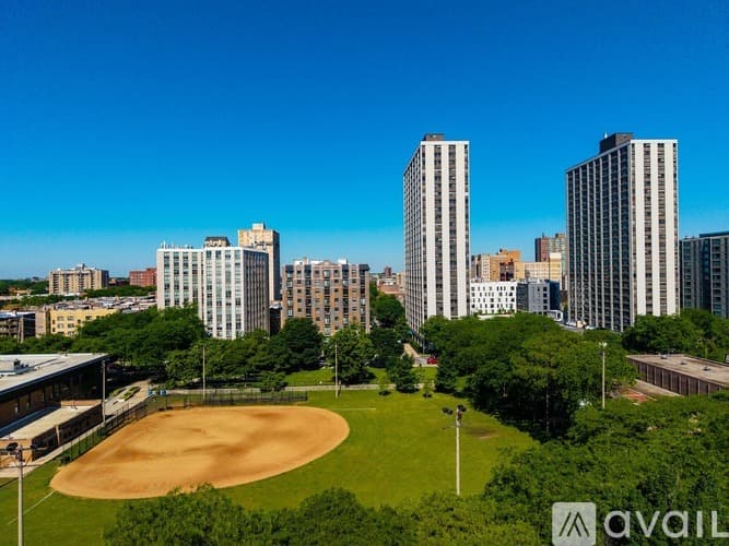 Chicago Apartment: 4520 N Clarendon Ave