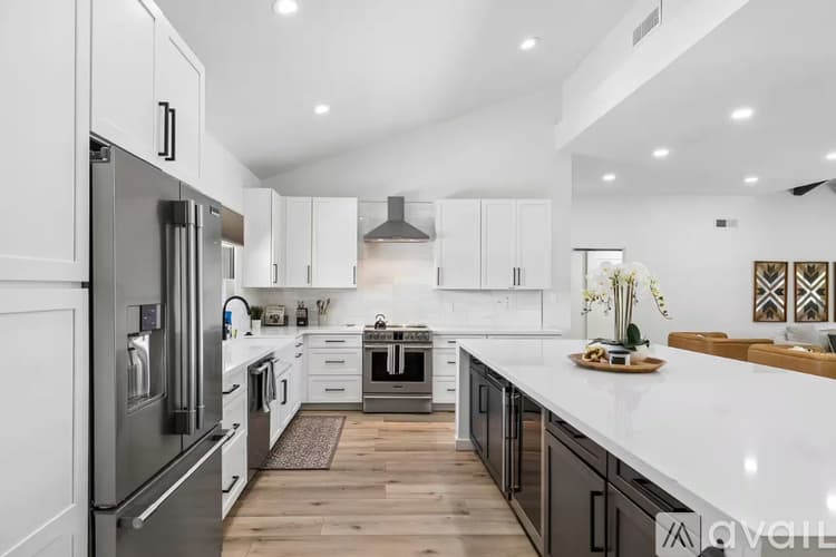 Scottsdale House: 14241 N 54th St