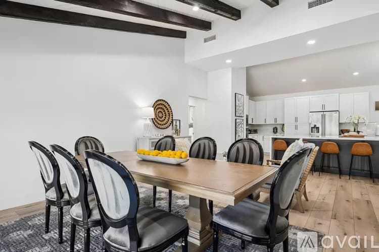 Scottsdale House: 14241 N 54th St