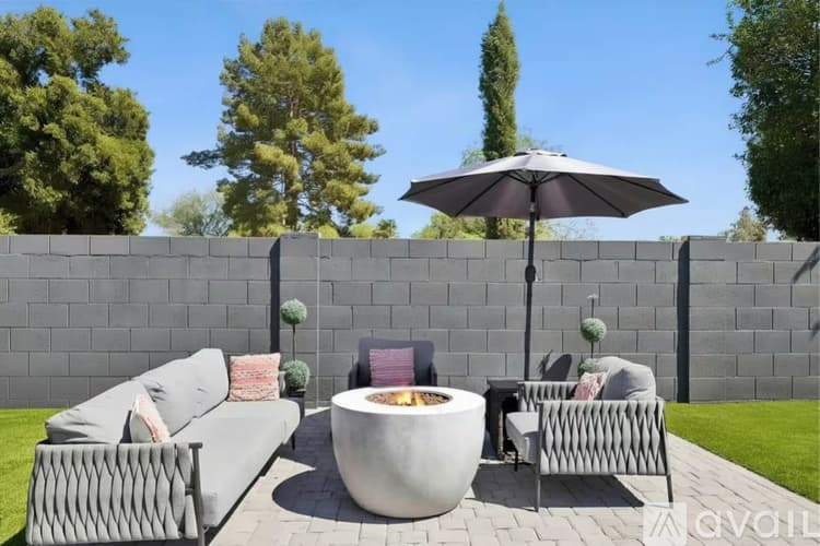 Scottsdale House: 14241 N 54th St