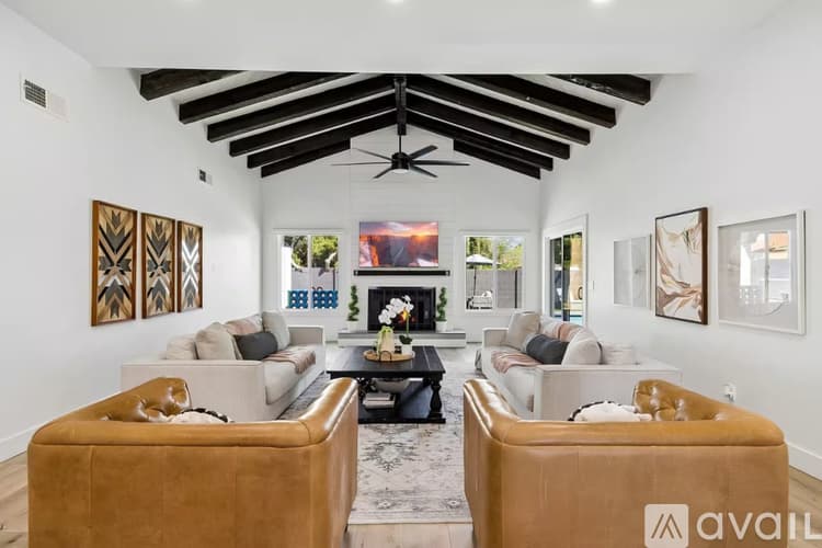 Scottsdale House: 14241 N 54th St