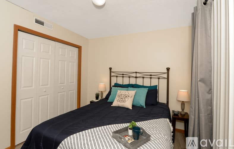 Akron Apartment: 719 Carroll Street