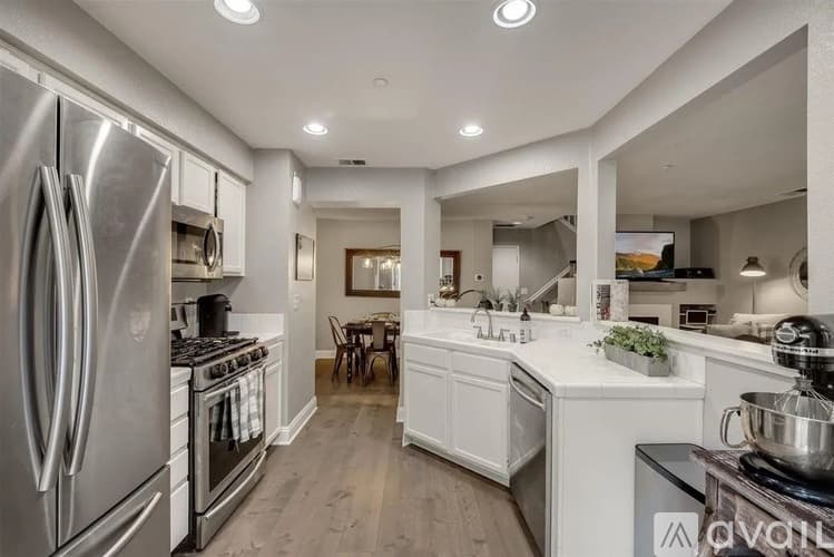 San Jose Townhome: 6221 Barb Werner Lane