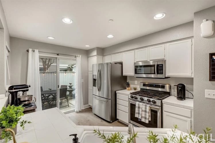 San Jose Townhome: 6221 Barb Werner Lane