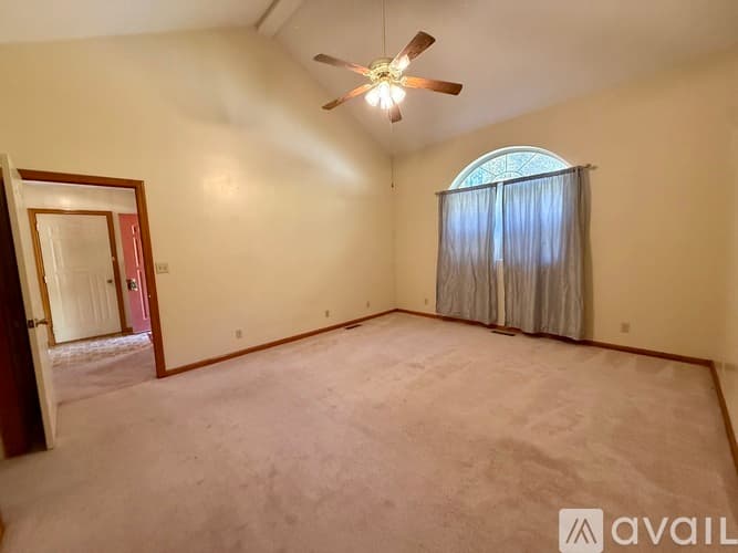 Montoursville House: 598 Tallman Hollow Rd