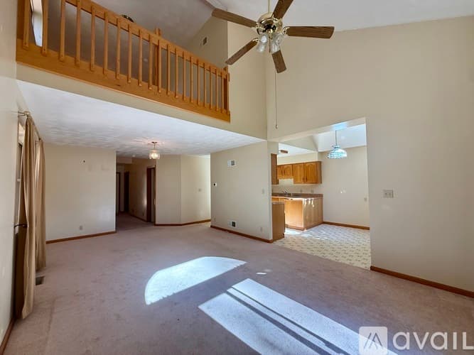Montoursville House: 598 Tallman Hollow Rd