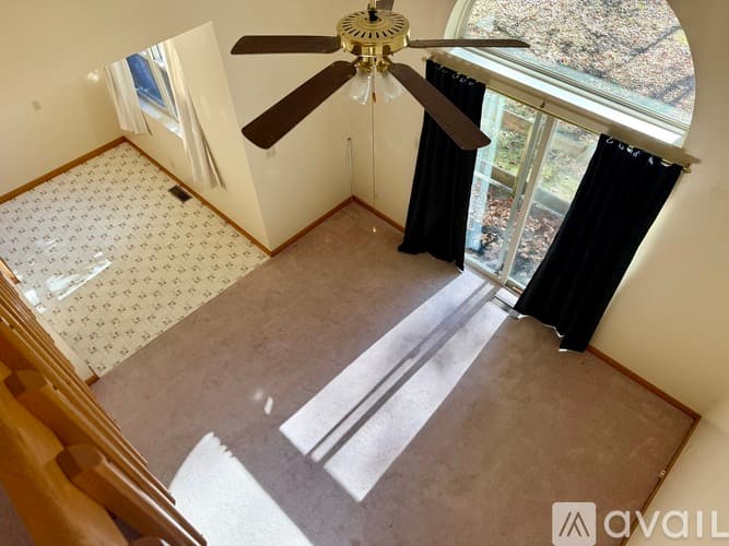 Montoursville House: 598 Tallman Hollow Rd