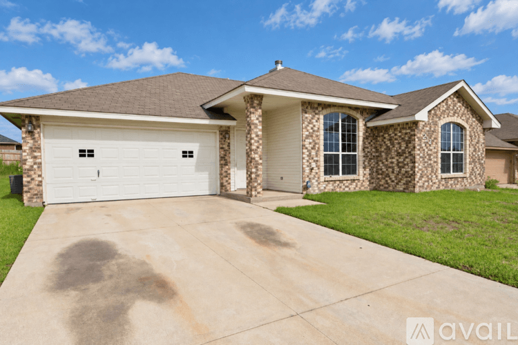 Nolanville House: 212 Cedar Ridge Dr