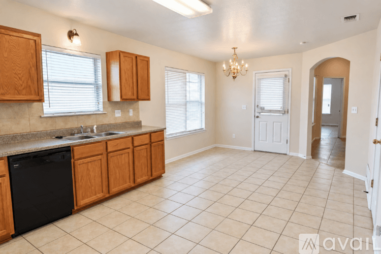 Nolanville House: 212 Cedar Ridge Dr