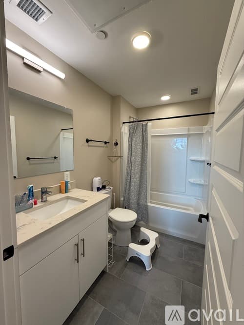 Maynard Apartment: 12 Bancroft Street