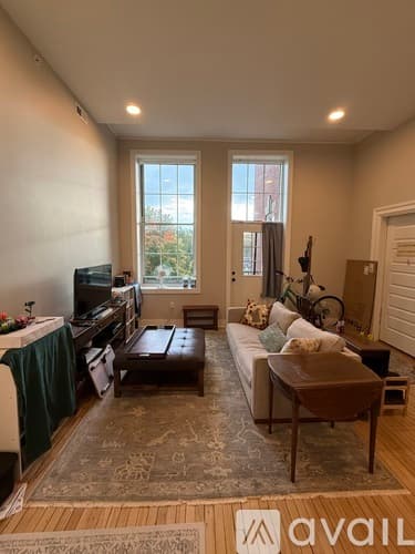 Maynard Apartment: 12 Bancroft Street