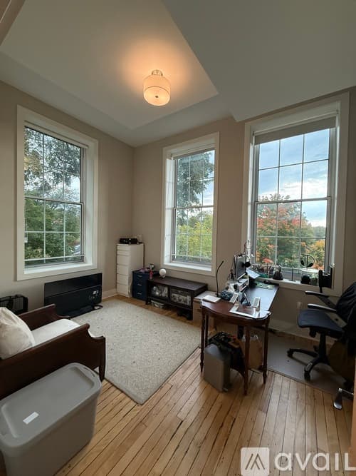 Maynard Apartment: 12 Bancroft Street
