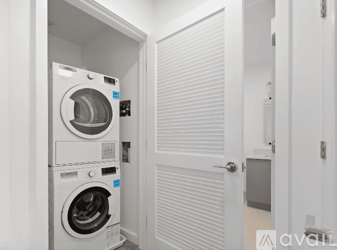 Hamilton Apartment: 59 Willow St