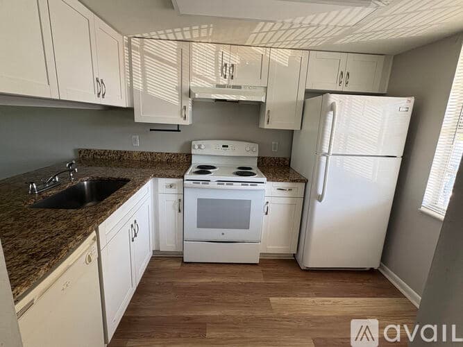 Temple Terrace Apartment: 5039 Bordeaux Village Pl
