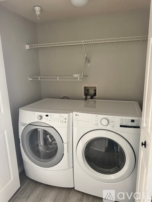 Lutz Apartment: 18106 Peregrines Perch Pl