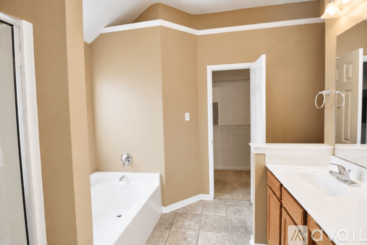 Temple House: 7538 Amber Meadow Loop