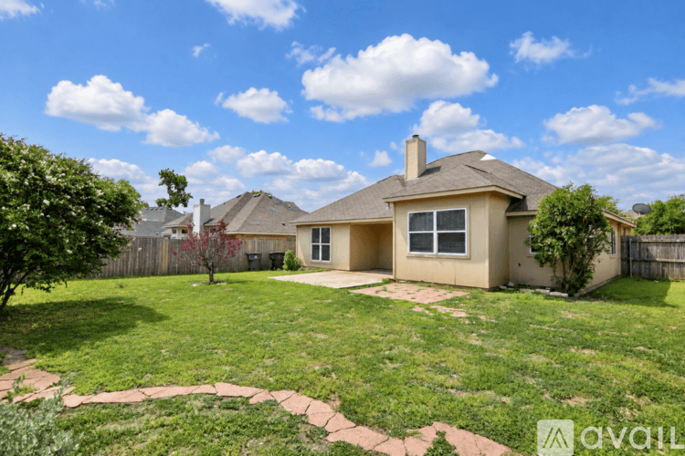 Temple House: 7538 Amber Meadow Loop