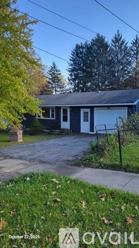 Syracuse House: 513 Lynch Ave