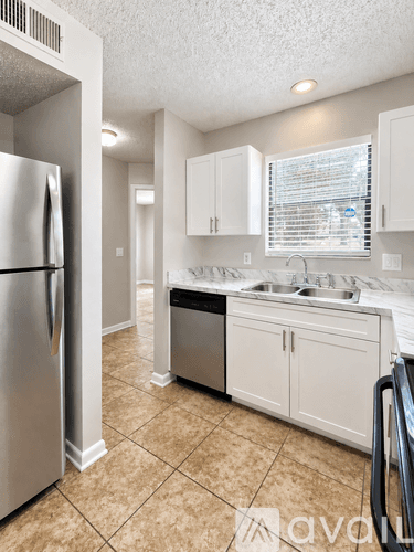 Tampa Apartment: 2570 Monica Court