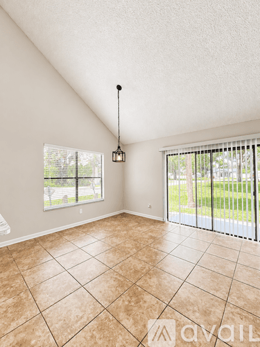Tampa Apartment: 2570 Monica Court