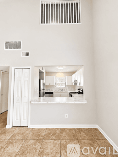 Tampa Apartment: 2570 Monica Court
