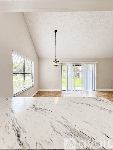 Tampa Apartment: 2570 Monica Court