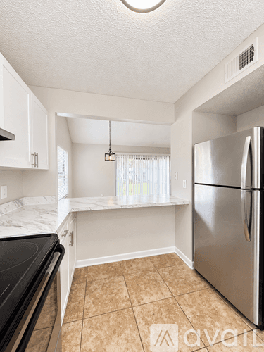 Tampa Apartment: 2570 Monica Court