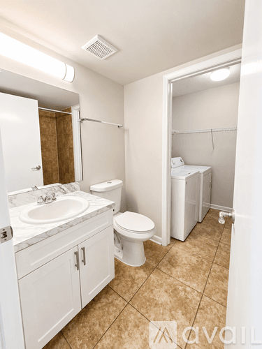 Tampa Apartment: 2570 Monica Court