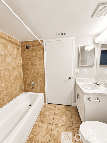 Tampa Apartment: 2570 Monica Court
