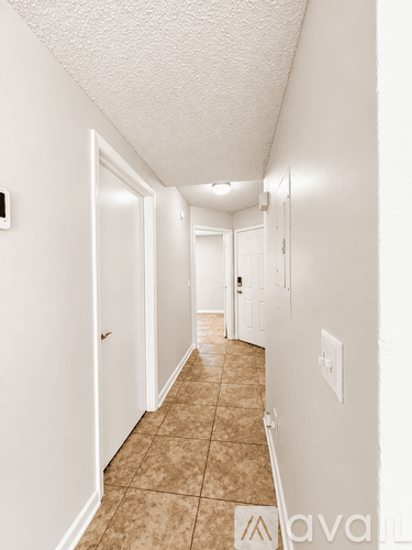 Tampa Apartment: 2570 Monica Court