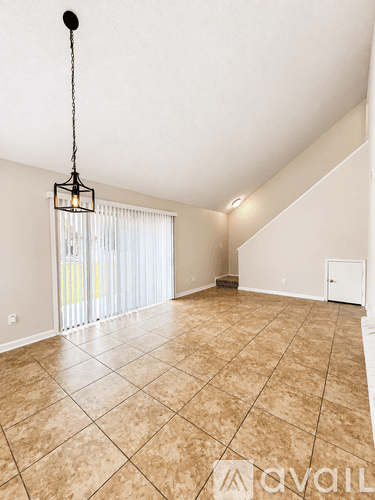 Tampa Apartment: 2570 Monica Court