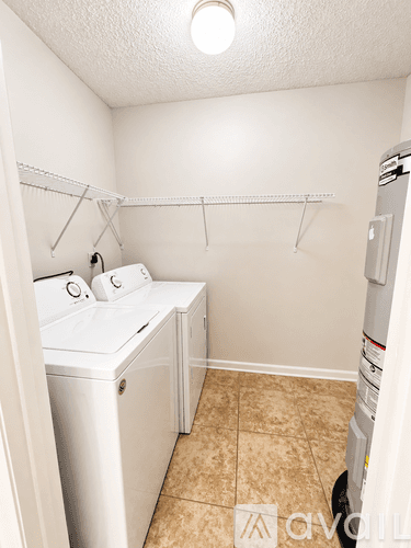 Tampa Apartment: 2570 Monica Court