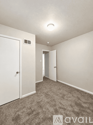 Tampa Apartment: 2570 Monica Court