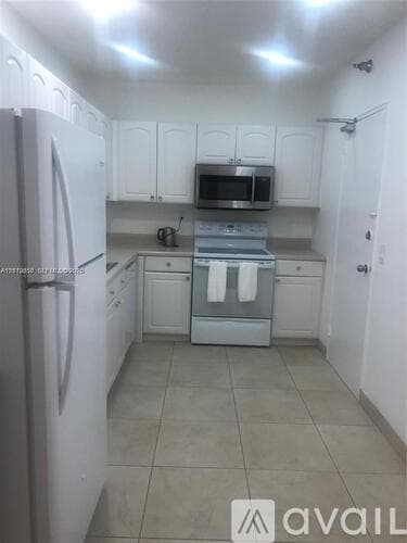 Bal Harbour Condo: 10185 Collins Ave