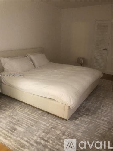 Bal Harbour Condo: 10185 Collins Ave