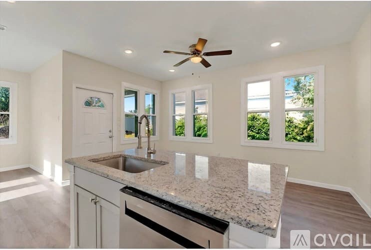 Fort Worth Apartment: 1107 East Annie Street