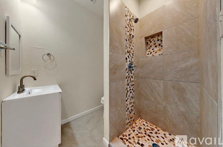 Fort Worth Apartment: 1107 East Annie Street