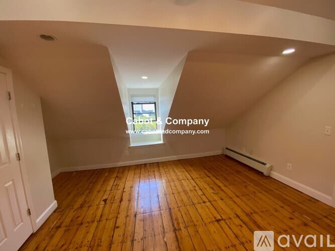 Boston Apartment: 614 Massachusetts Ave