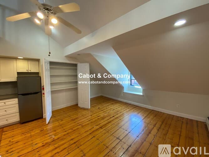 Boston Apartment: 614 Massachusetts Ave