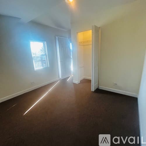 Chicago Apartment: 3755 N Christiana Ave