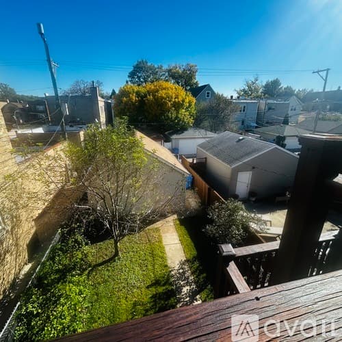 Chicago Apartment: 3755 N Christiana Ave