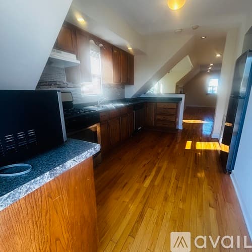Chicago Apartment: 3755 N Christiana Ave