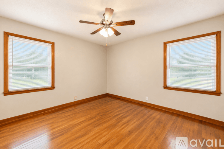 Temple House: 1417 Live Oak Dr