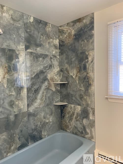 Dracut Apartment: 107 Salisbury St