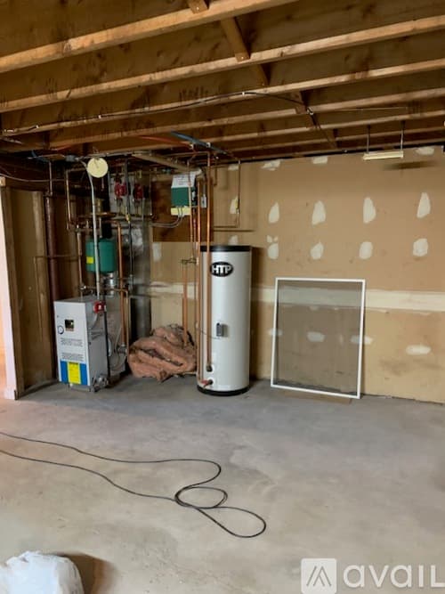 Dracut Apartment: 107 Salisbury St