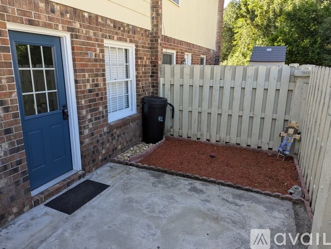 Savannah Townhome: 455 Mall Boulevard