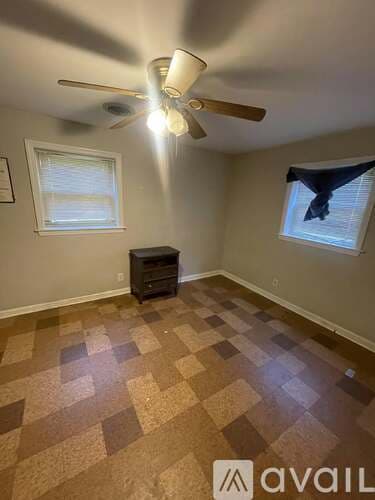 Columbia House: 1522 Bradley Drive