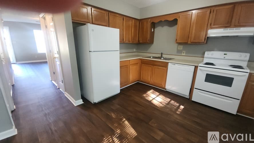 Georgetown Townhome: 108 Stratford Court