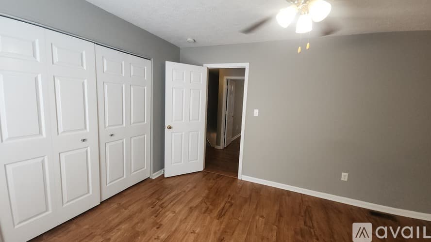 Georgetown Townhome: 108 Stratford Court